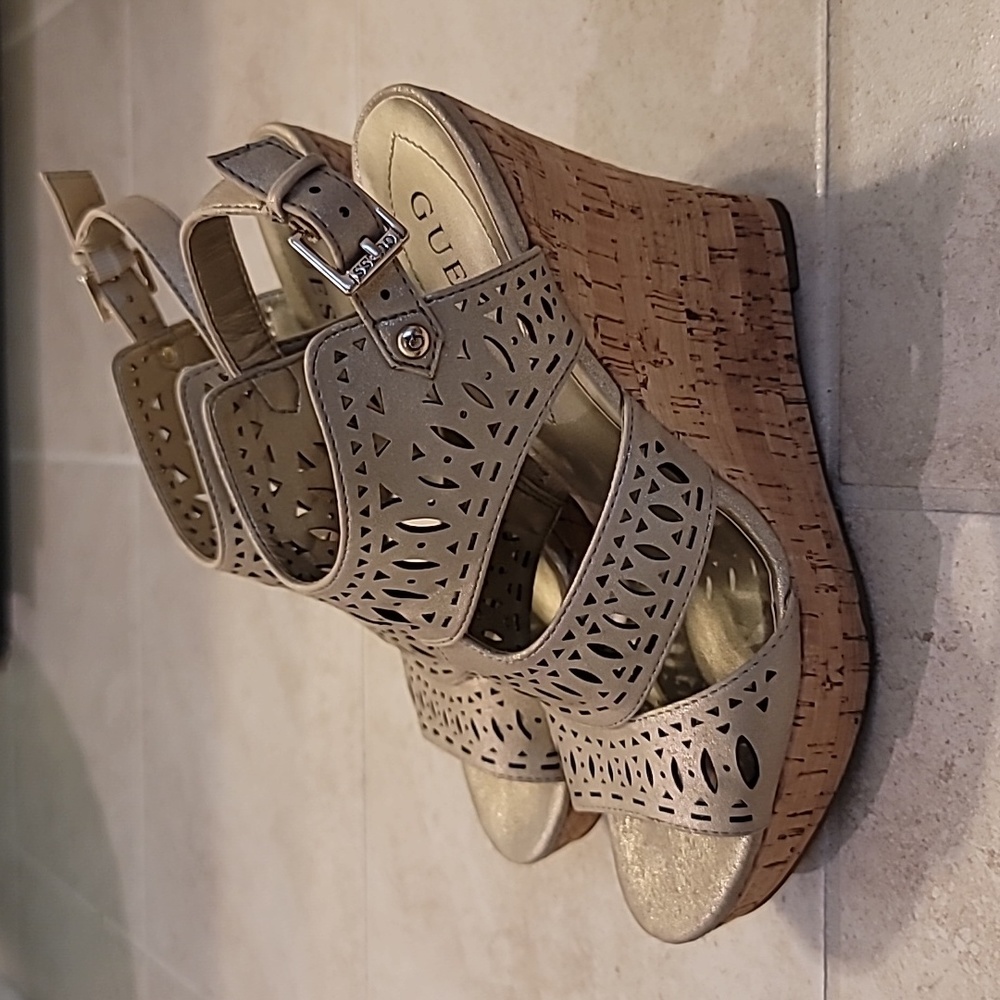 Sandals - Picture 2 of 3